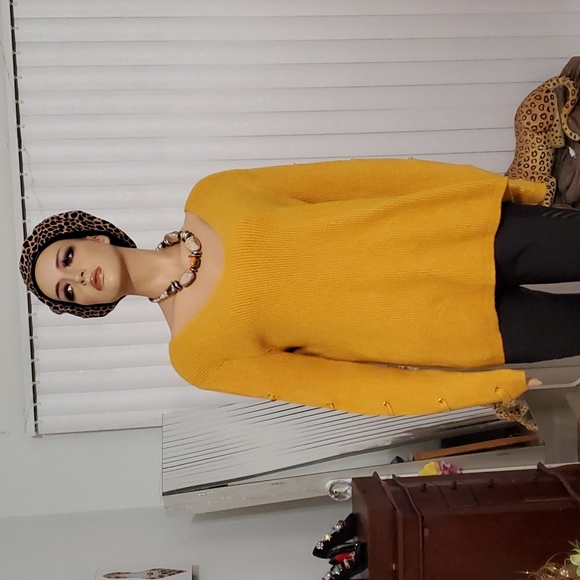 Rain and Rose Mustard sweater blouse - Picture 1 of 6